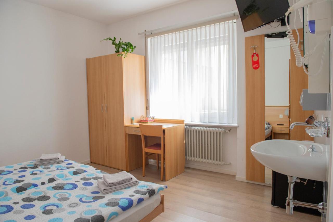 Garni Moderno Hotell Bellinzona Eksteriør bilde