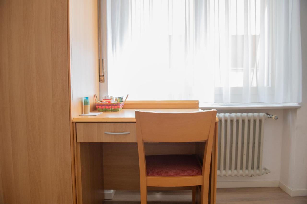 Garni Moderno Hotell Bellinzona Eksteriør bilde