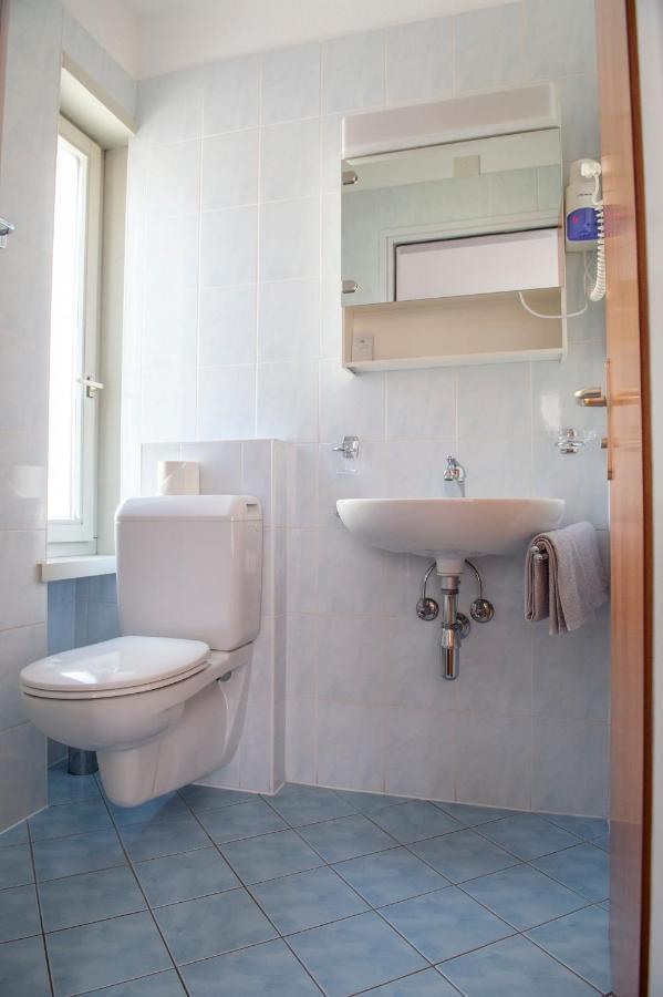 Garni Moderno Hotell Bellinzona Eksteriør bilde