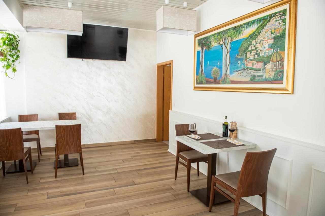 Garni Moderno Hotell Bellinzona Eksteriør bilde